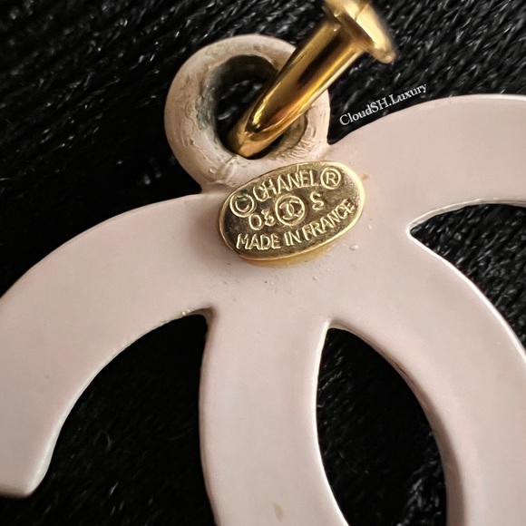Auth Chanel Vintage Pink CC Logo Earrings w/ Gold hdw - Picture 7 of 10